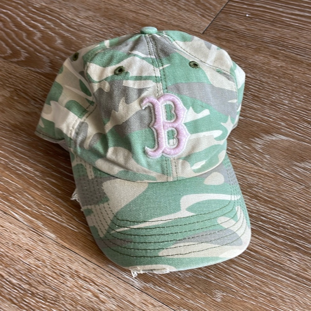 Official Boston Red Sox ‘47 women’s cap
